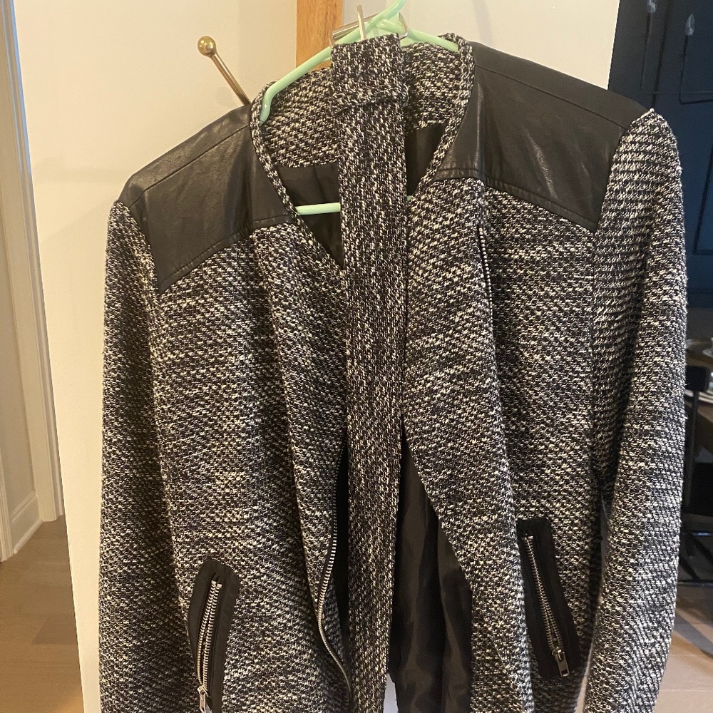 Forever 21 ladies grey tweed jacket and matching belt size medium